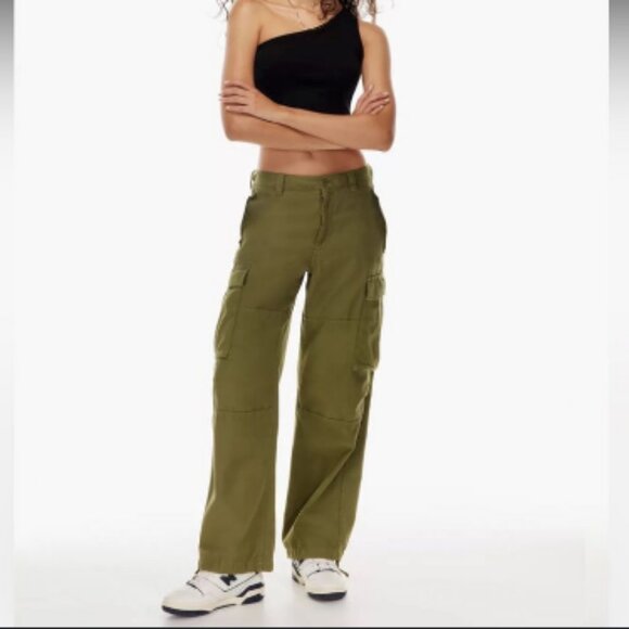 aritzia Pants - TNA Supply Cargo Pants olive army green 12 casual trendy relaxed mid rise sporty